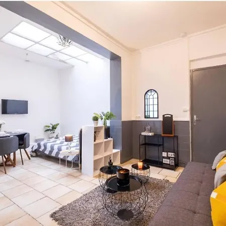 Beau Deux Pieces Avec Grande Terrasse 아파트 *